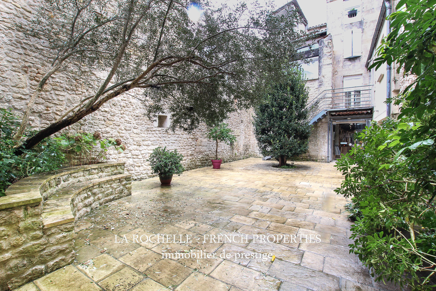 our selection of houses for sale in La Rochelle