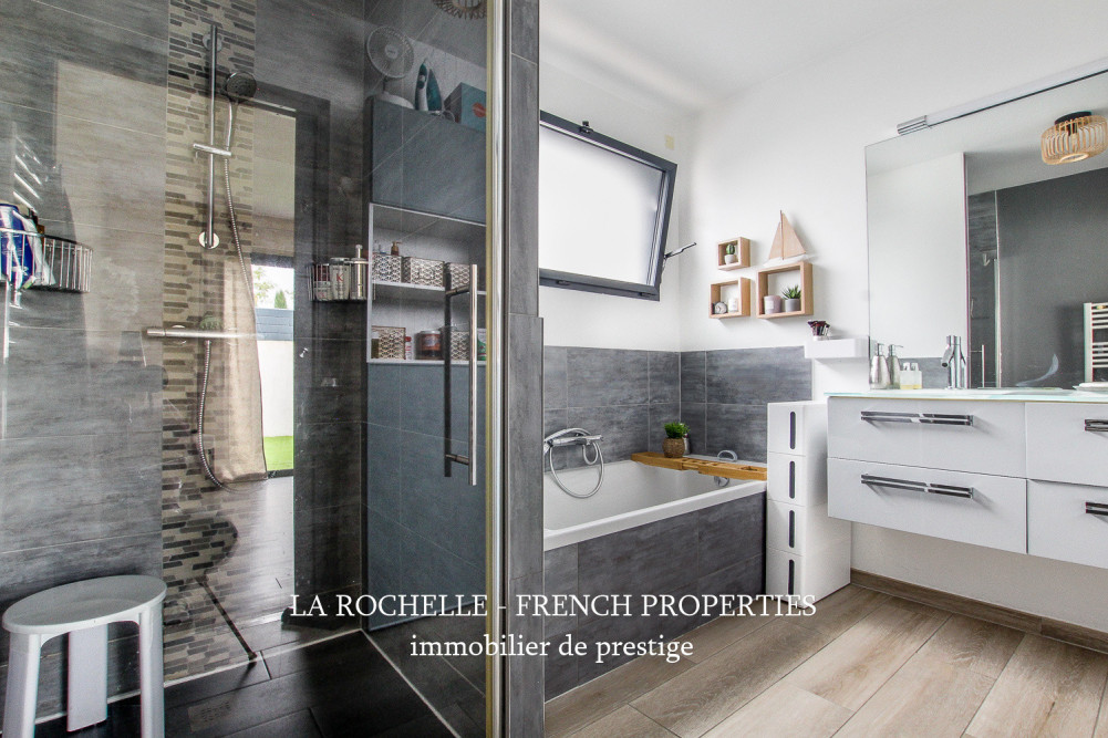 Bien à vendre - Maison Dompierre-sur-Mer CG-289