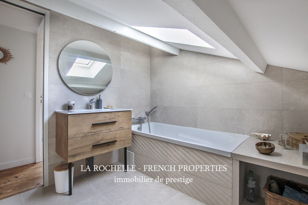 Property for sale - Maison Rochefort CG-287