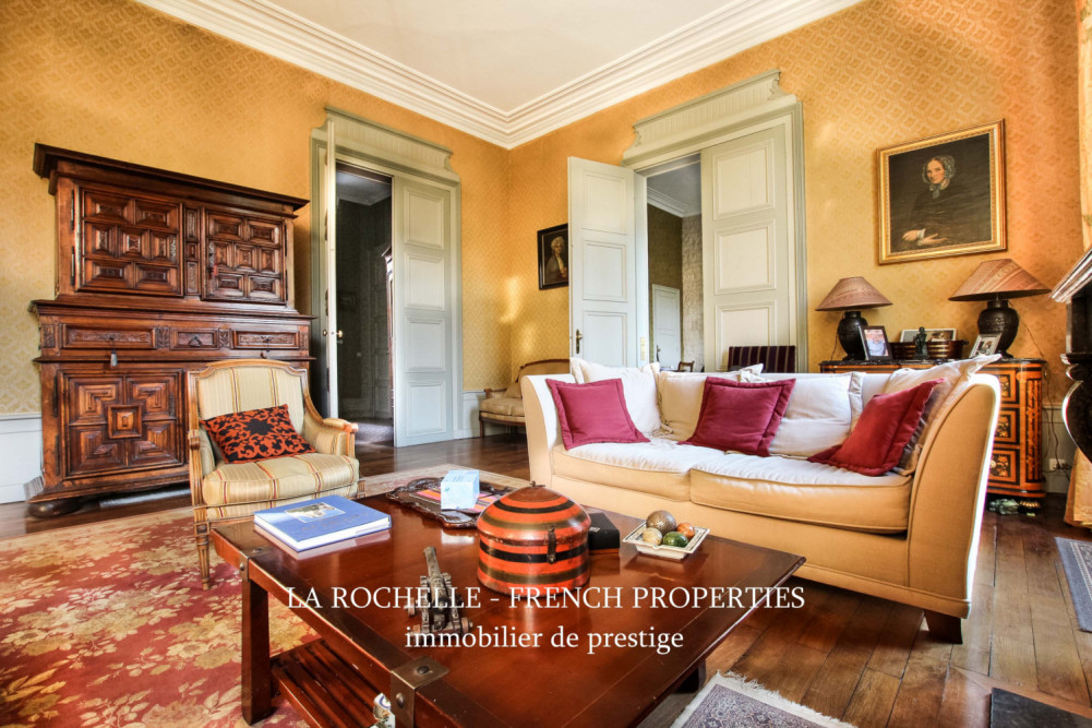 Property for sale - Maison Niort CG-233